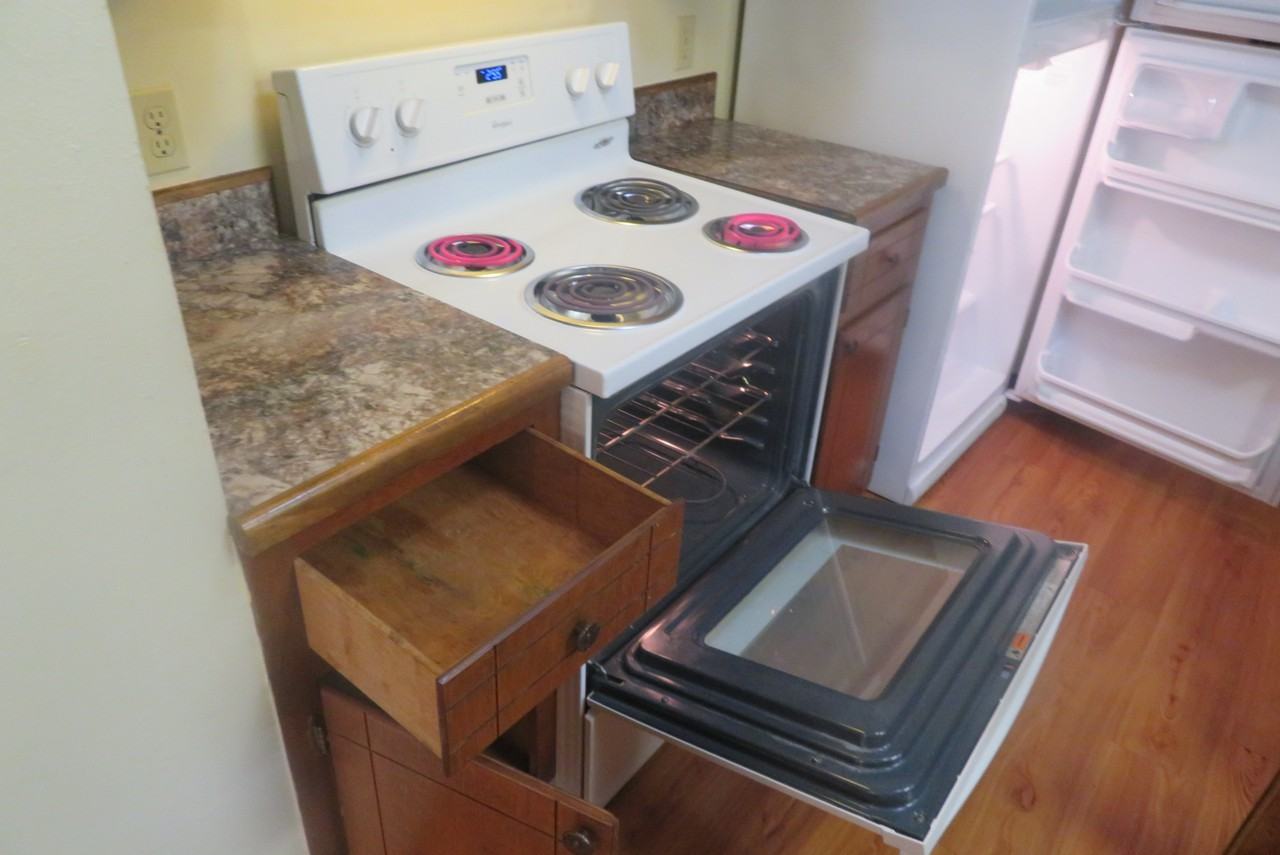 130 Raymond Drive - Photo 2 of 9