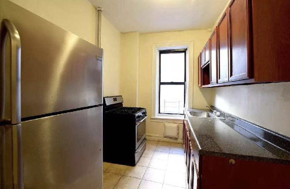 1226 Lincoln Place #D8