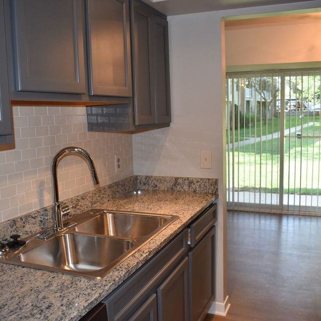 The Lake Shore Apartments 2500 Lakeshore Boulevard, Ypsilanti, MI