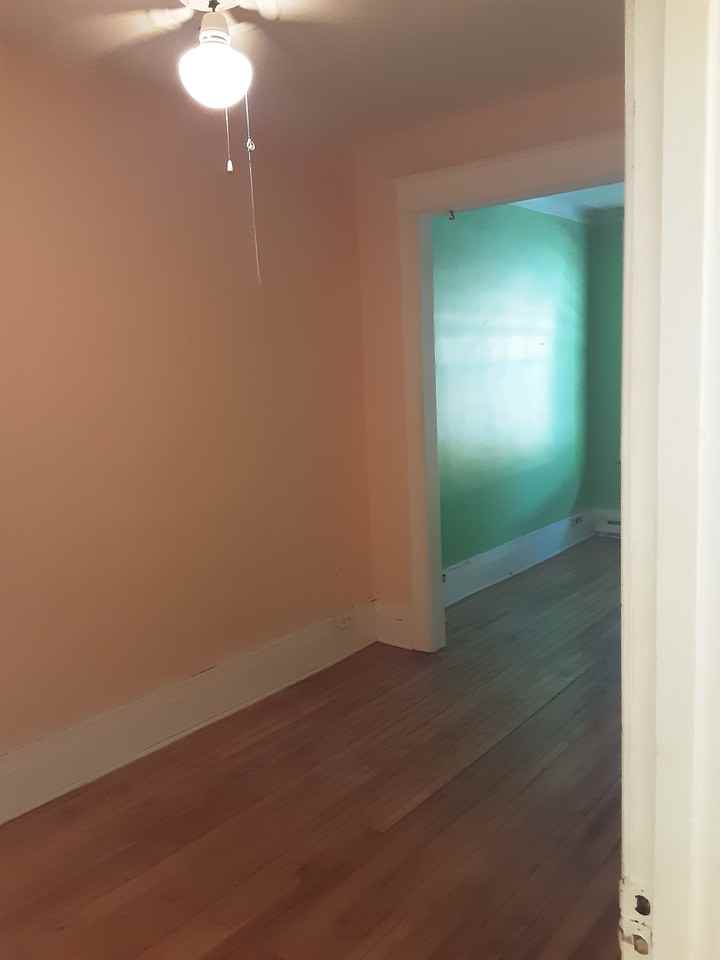 6052 Avenue du Parc - Photo 2 of 4