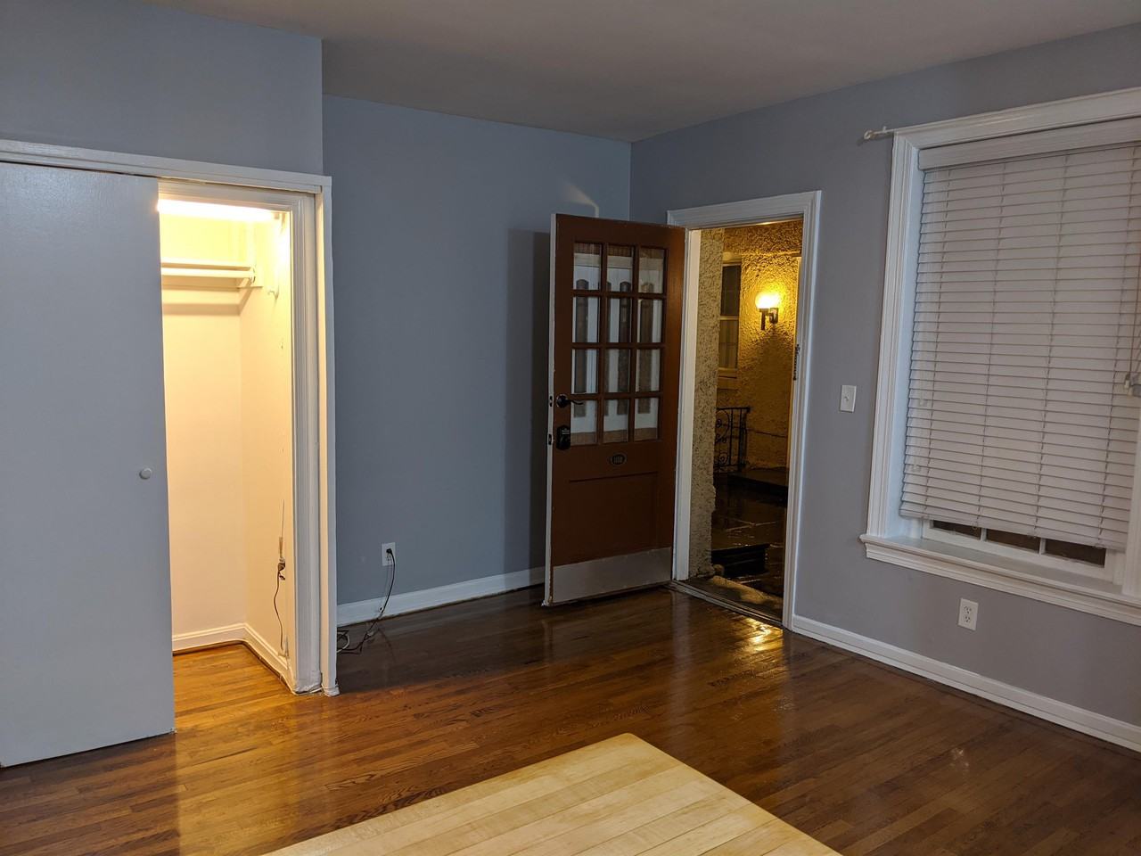 115 E Street SEUnit B #1 - Photo 3 of 10