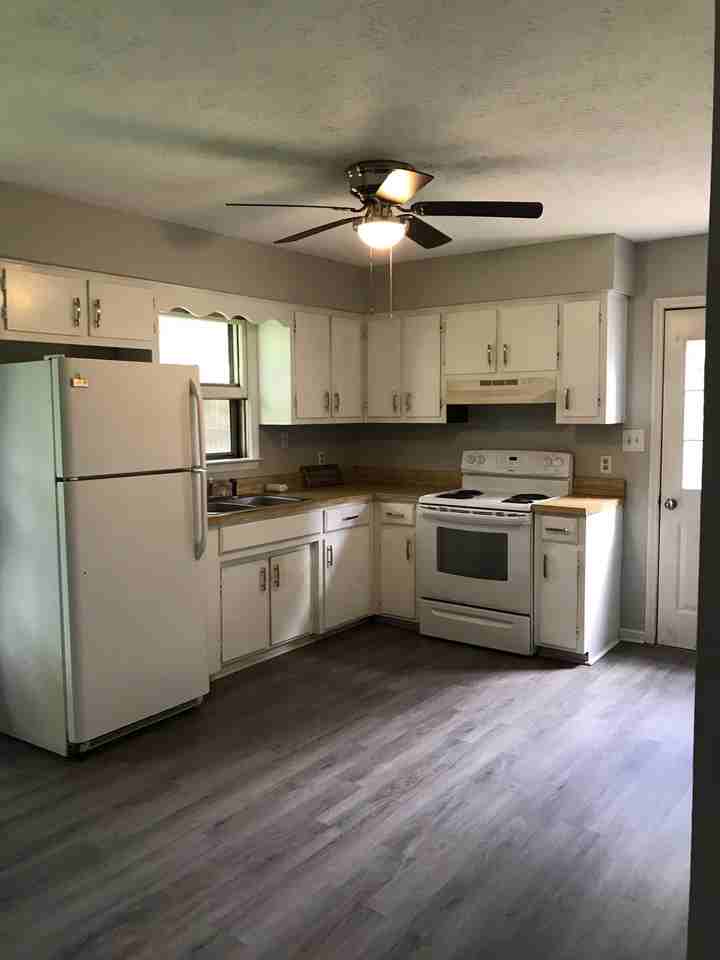 313 Center St #1 - Photo 2 of 31