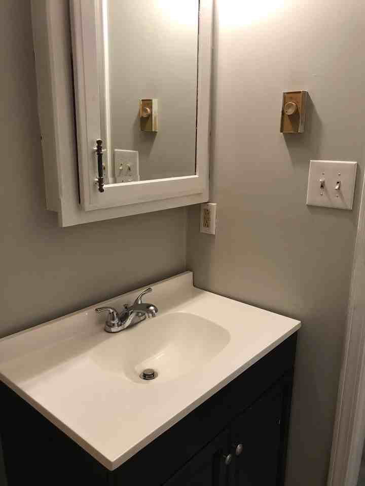 313 Center St #1 - Photo 3 of 31