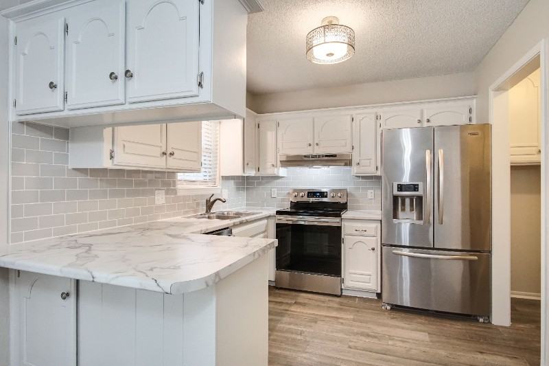 501 Holly Hill Rd - Photo 7 of 17