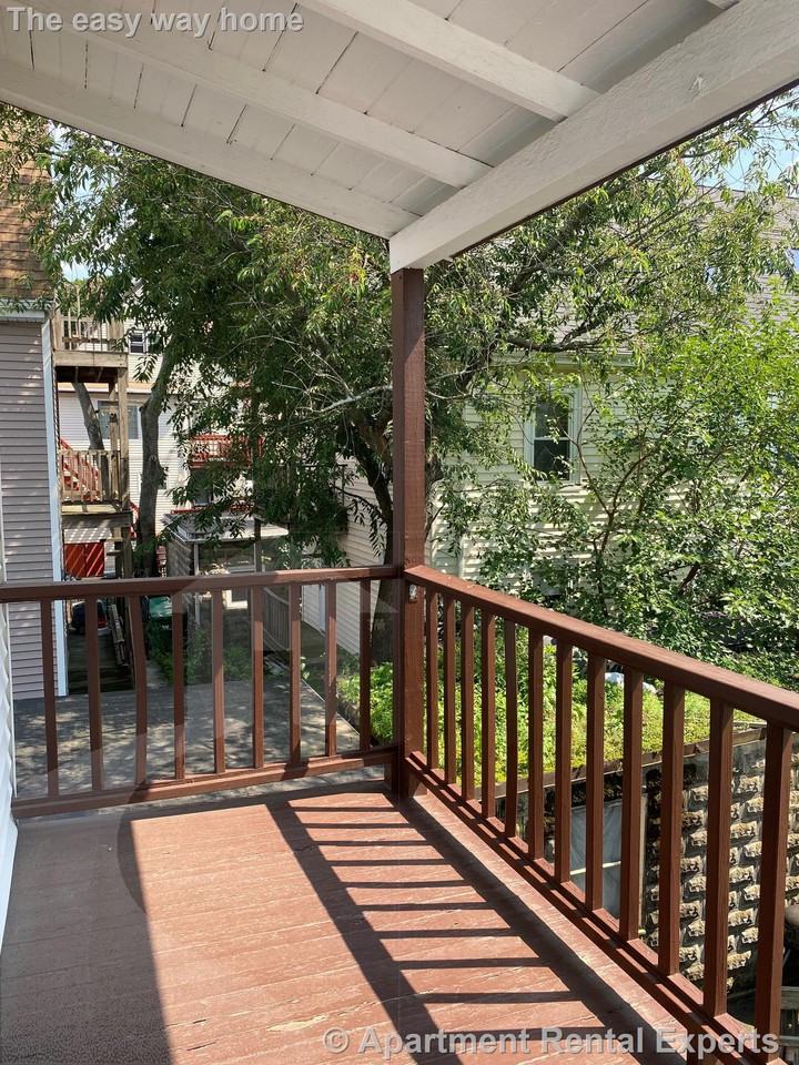 96 Capen St #2 - Photo 6 of 18