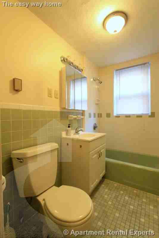 402 Highland Ave #1 - Photo 6 of 17