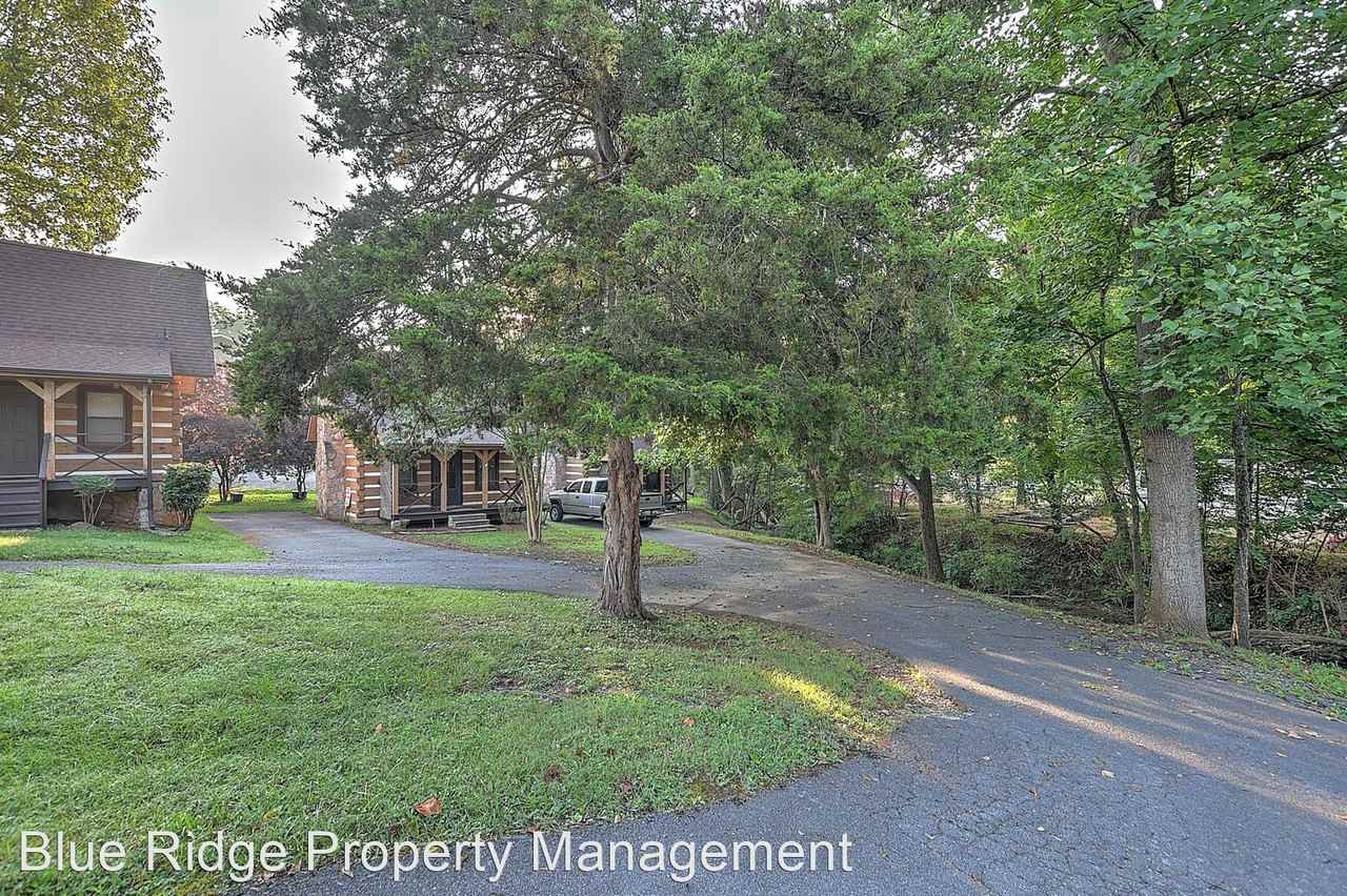 5908 Bobby Hicks Highway - Photo 2 of 15