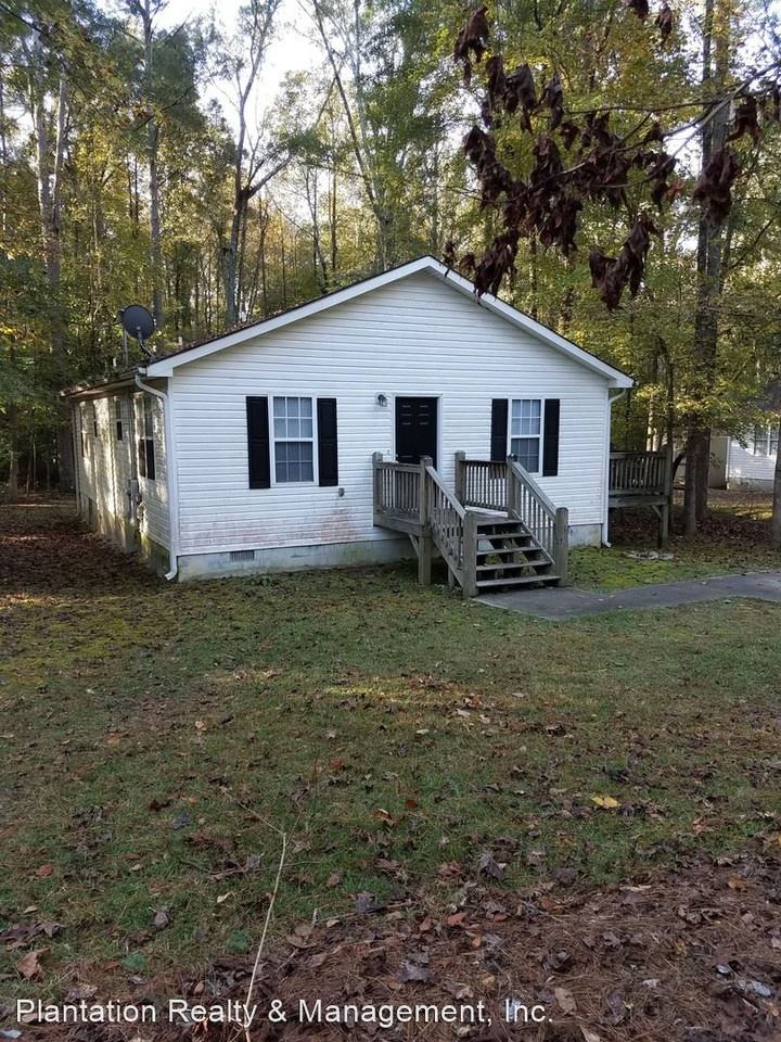 112 Fowler Dr - Photo 2 of 9