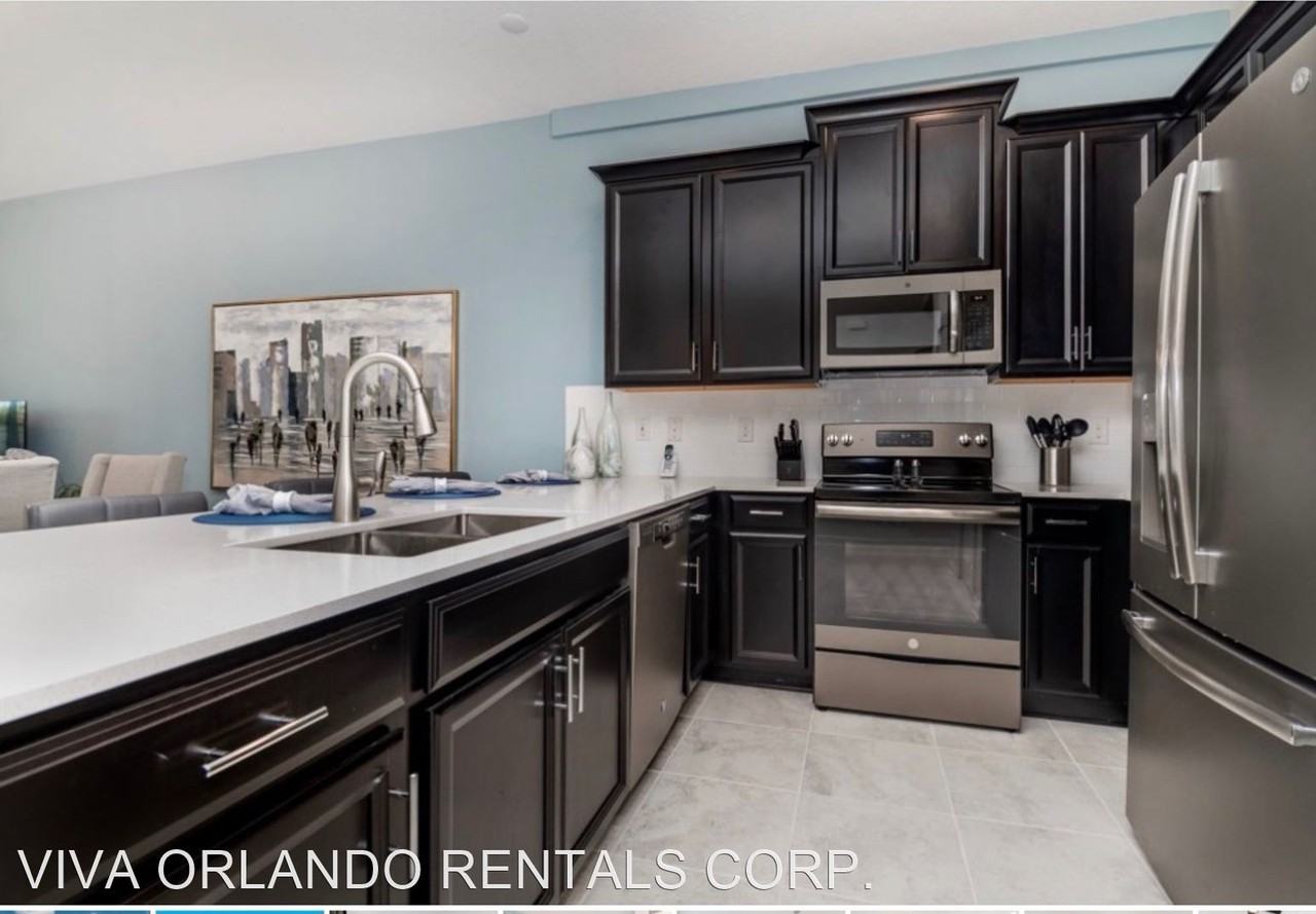 613 613 OCEAN COURSE AVE - Photo 2 of 32