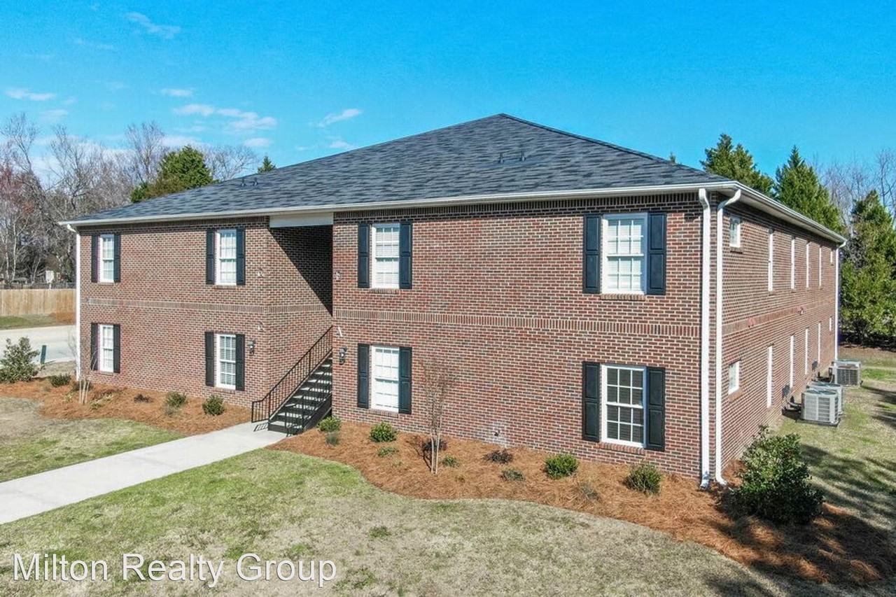 74 74 Fantasy Lane - G - Photo 2 of 10
