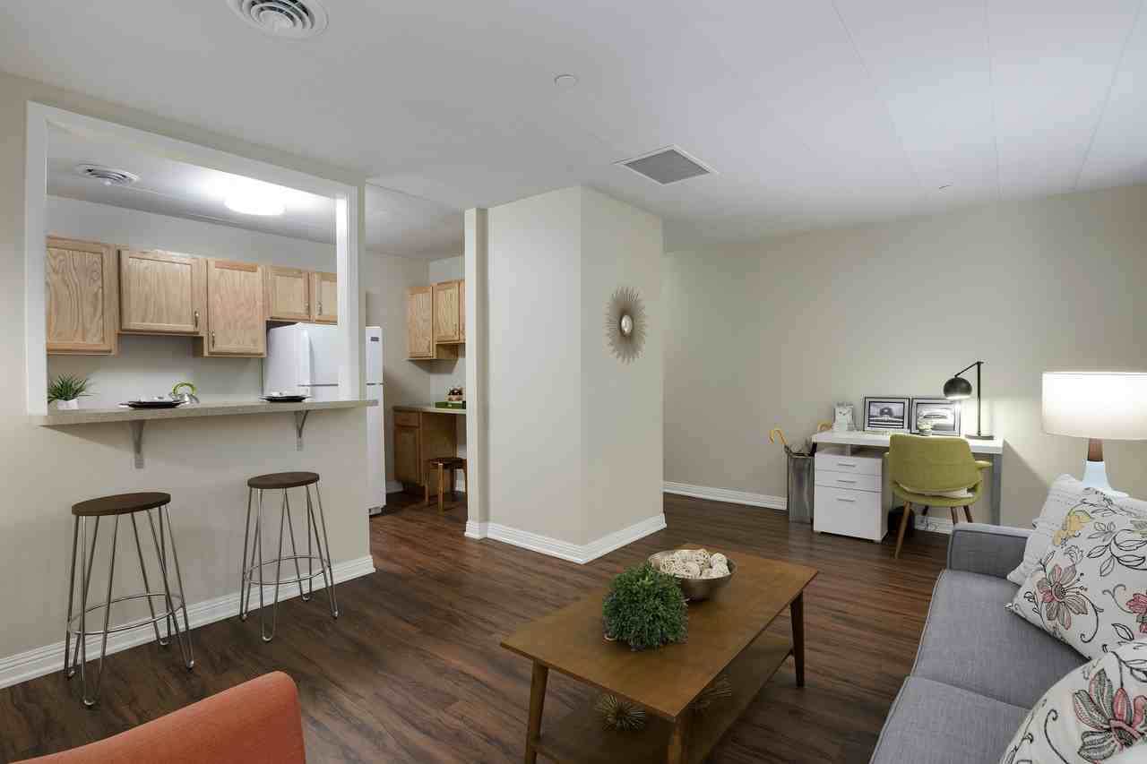 Era on Excelsior - Photo 4 of 25