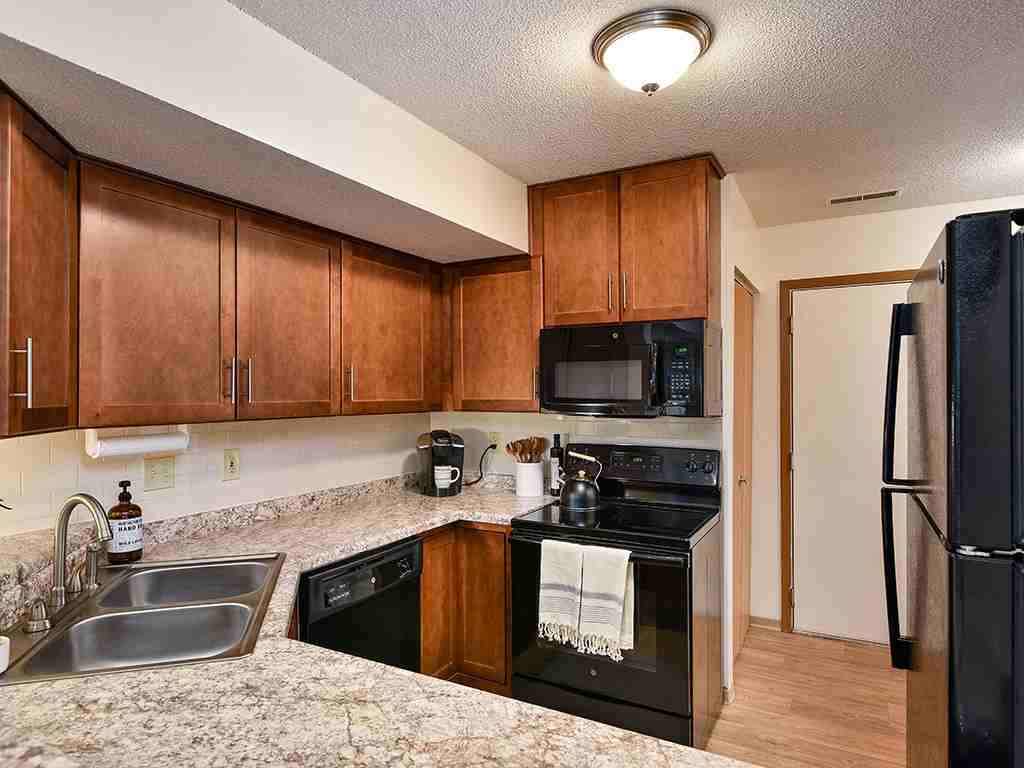 Birch Lake Townhomes - Photo 5 of 46
