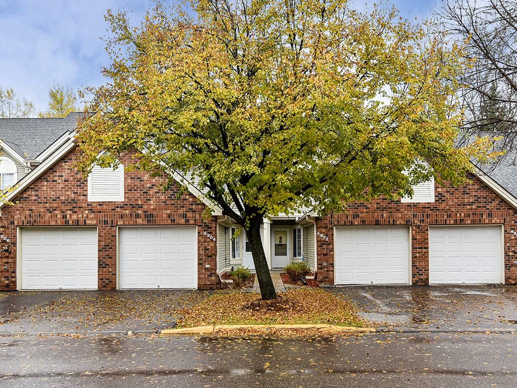 Birch Lake Townhomes - Photo 7 of 41