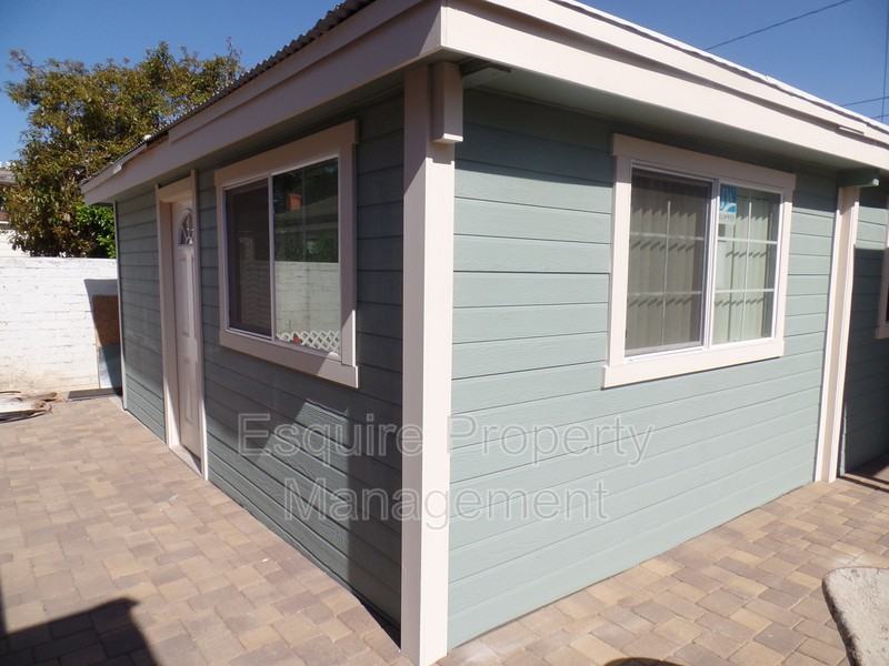 223 Deodar Ave - Photo 2 of 7