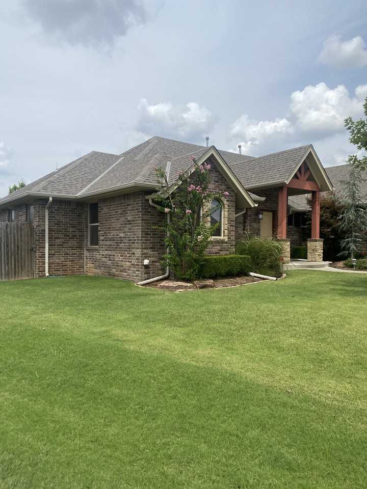 2817 Marigold Lane - Photo 2 of 34