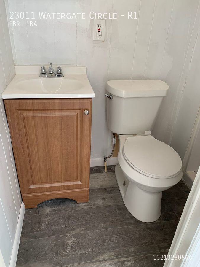 23011 Watergate Cir #R1 - Photo 5 of 12