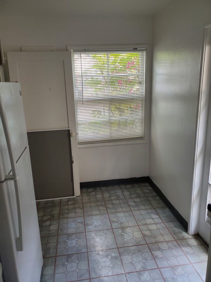 Duplex - Photo 6 of 11