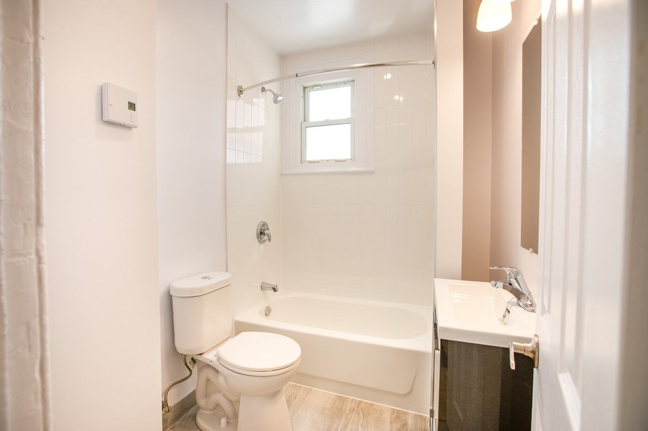 734 7e Avenue - Photo 2 of 12