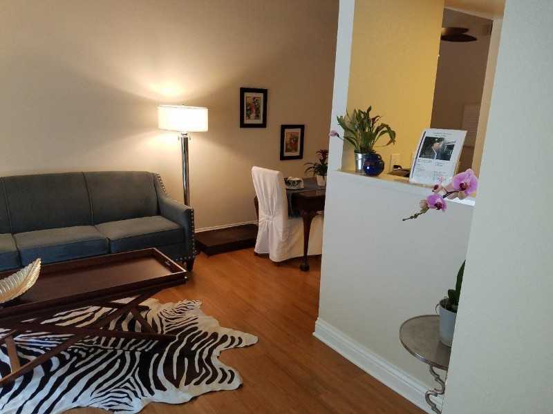 379 Shadow Run Dr - Photo 3 of 9