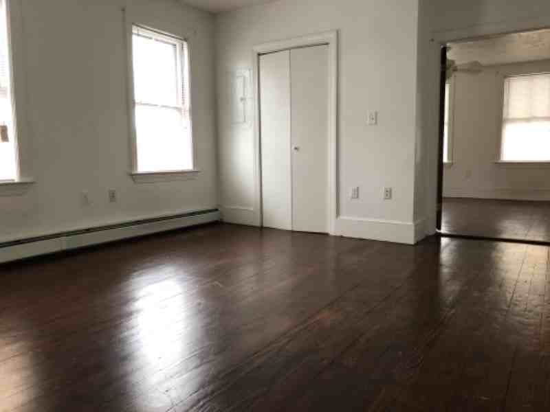 322 Central Street - Photo 7 of 16