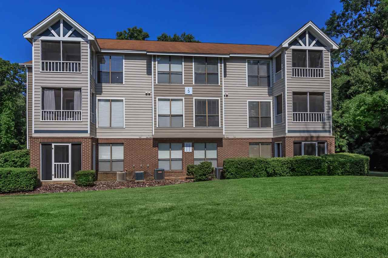 Huntsview Apartments - Photo 3 of 50