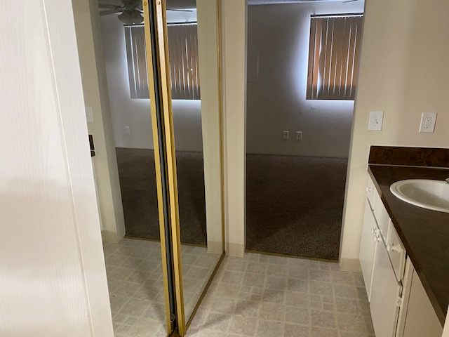 16964 Se Stark St - Photo 5 of 13