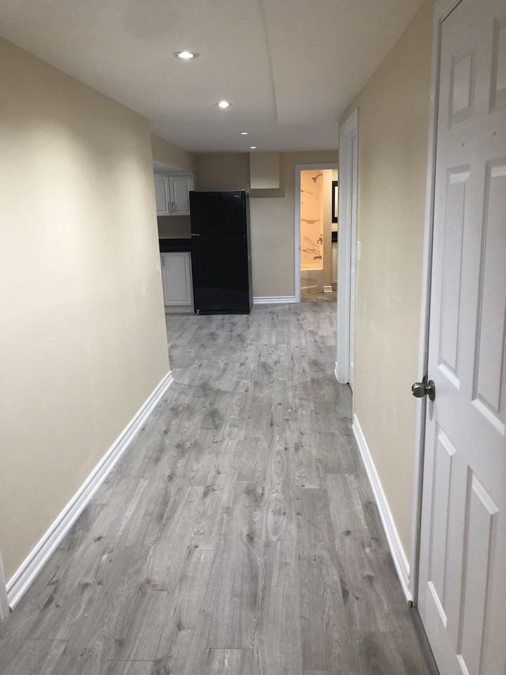 23 Willowhurst Cres #2 - Photo 5 of 22