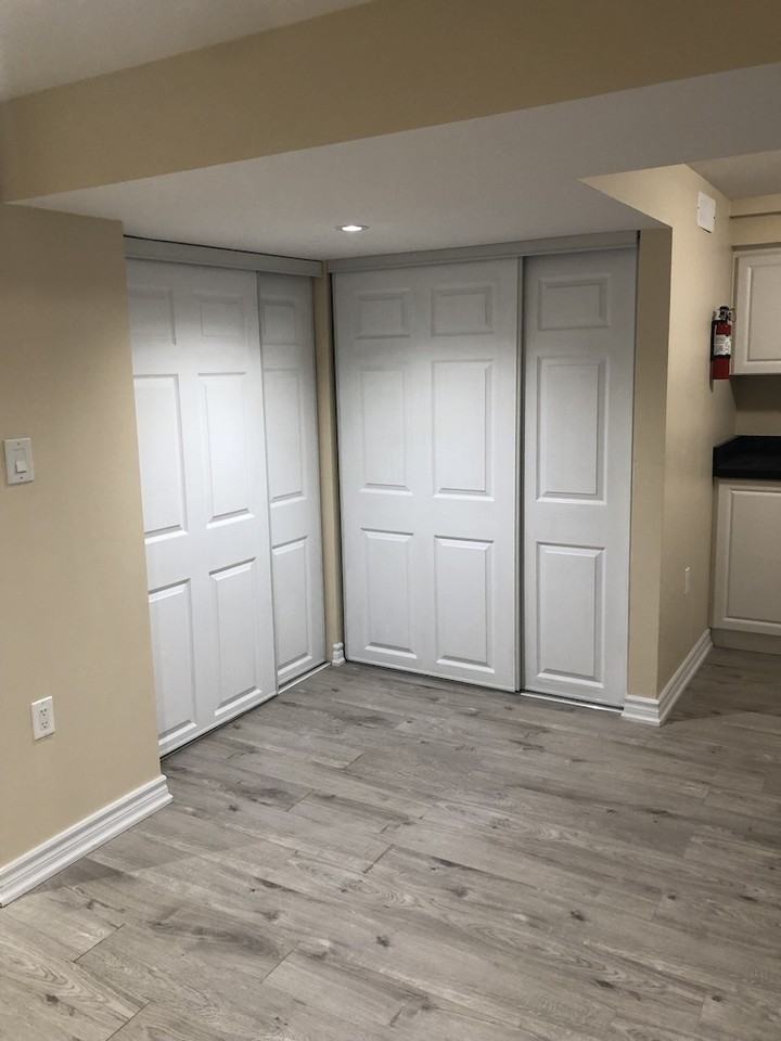 23 Willowhurst Cres #2 - Photo 7 of 22