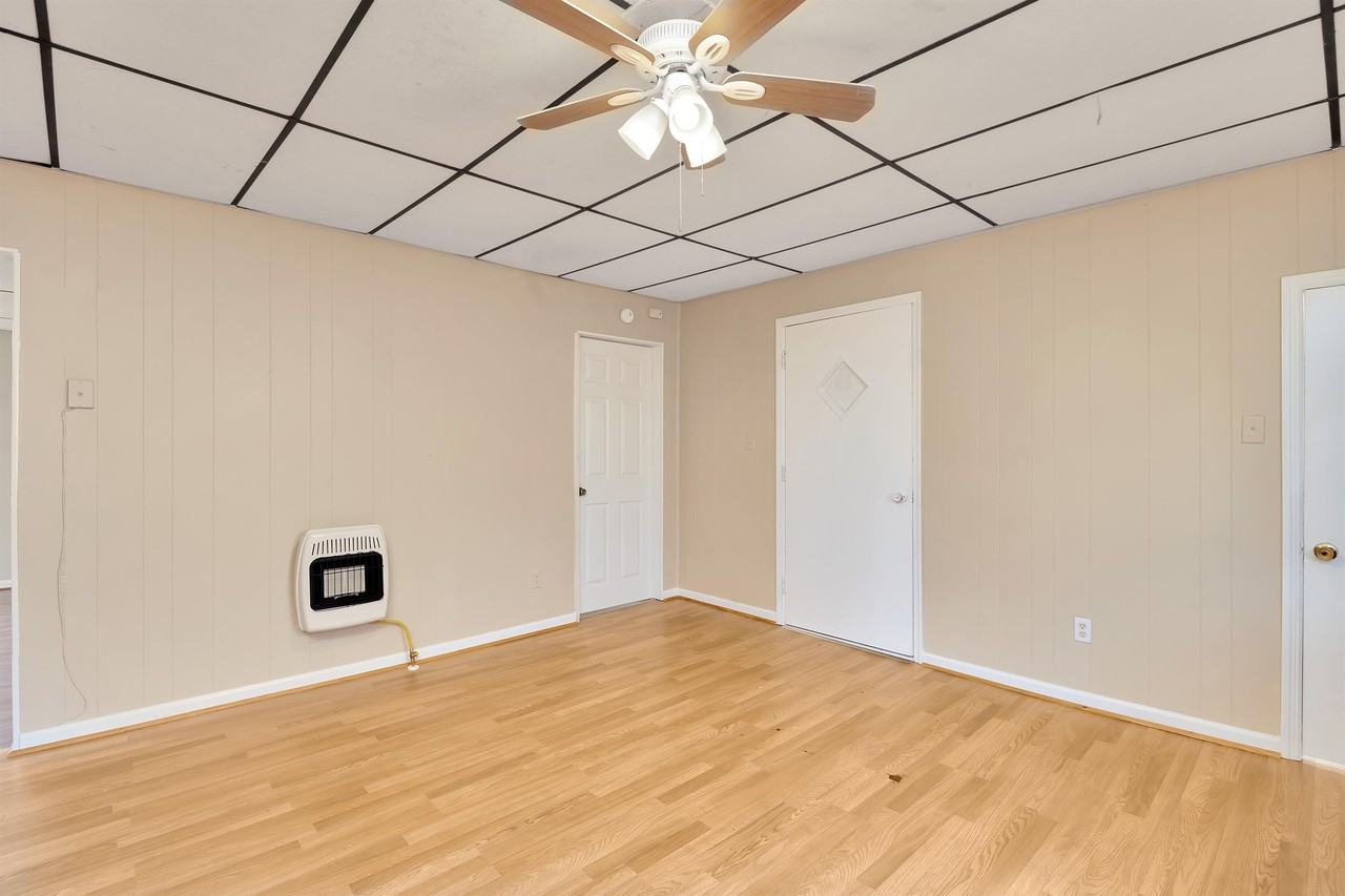 423 Chestnut Avenue #1 - Photo 7 of 26