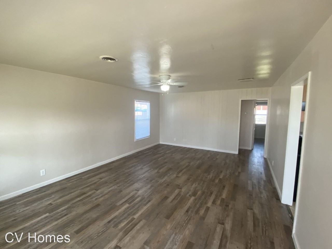 1316 Crawford St - Photo 2 of 17