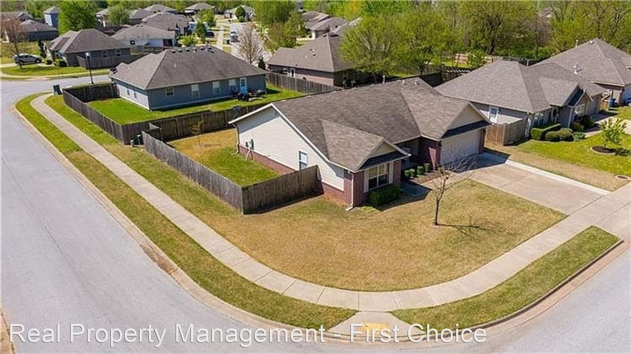 3101 Sw Wentworth Ave - Photo 2 of 27
