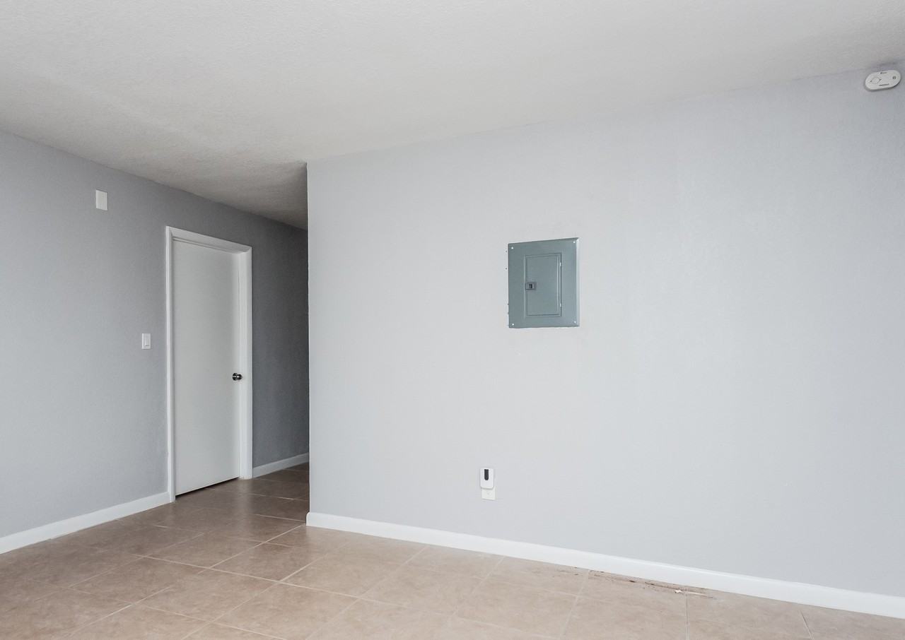 3908 Wilts St - Photo 3 of 12