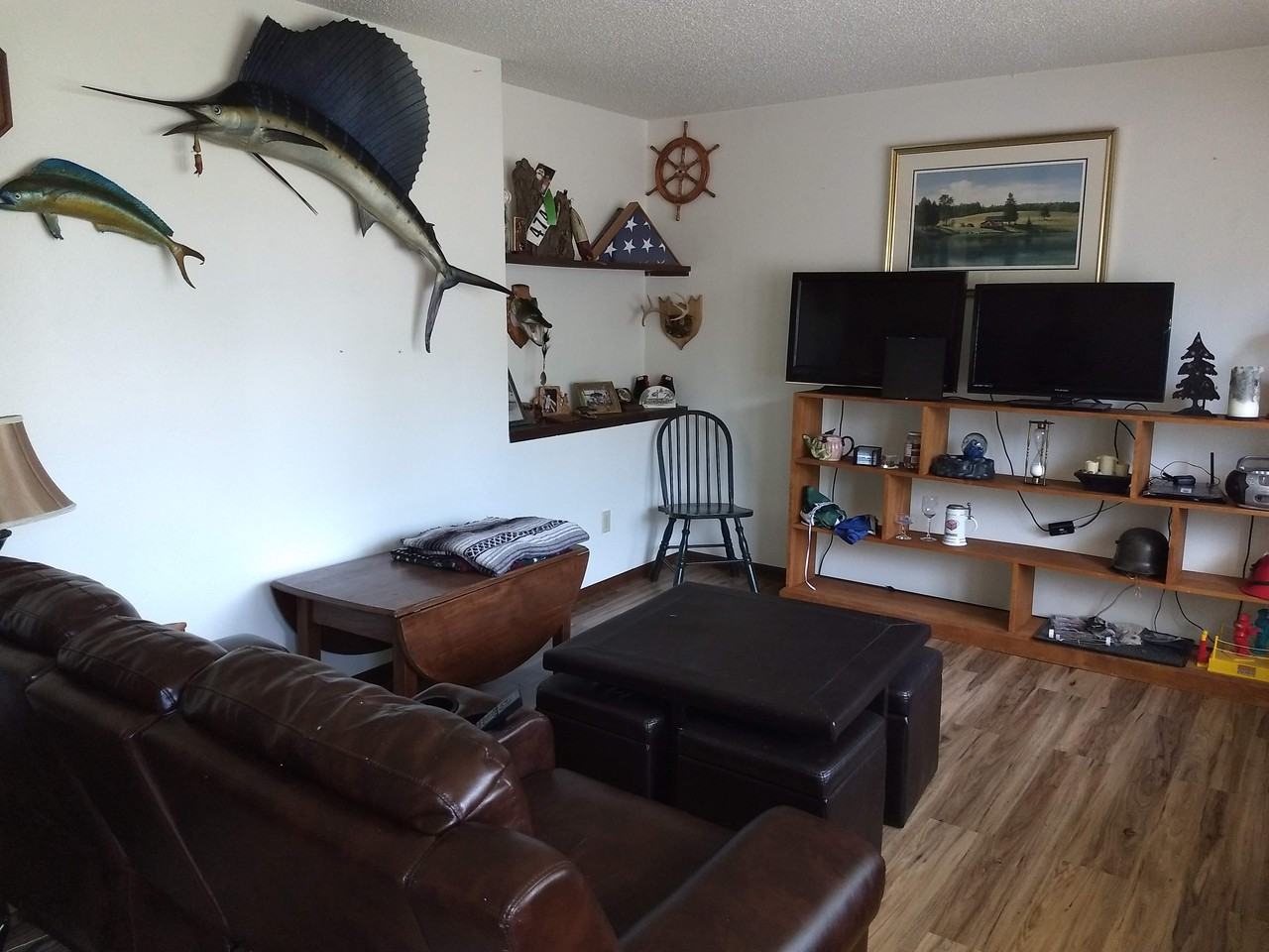 2813 - 2815 Hallie Ln. - Photo 2 of 8