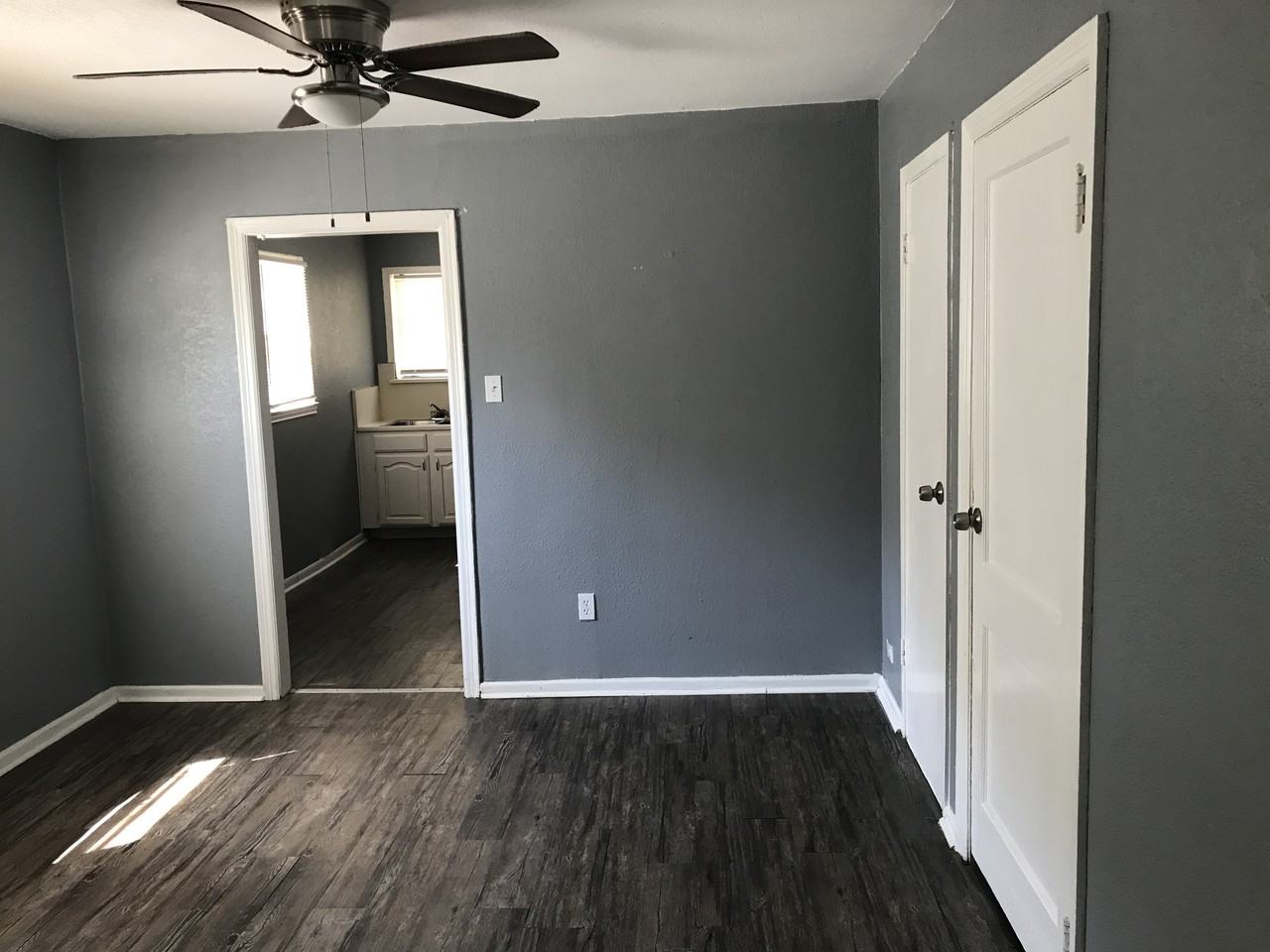 859 Steves Ave - Photo 3 of 8