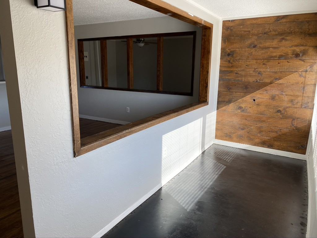 6122 Avenue P - Photo 2 of 12