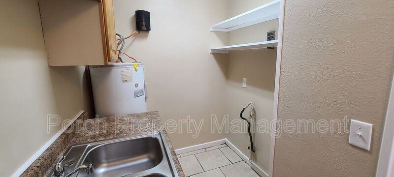 102 Ellis Dr #B - Photo 5 of 9