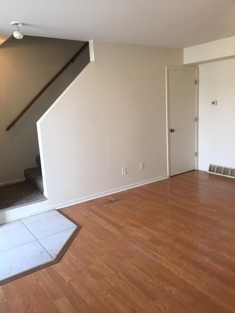 27 Nassau Drive #27 - Photo 2 of 13