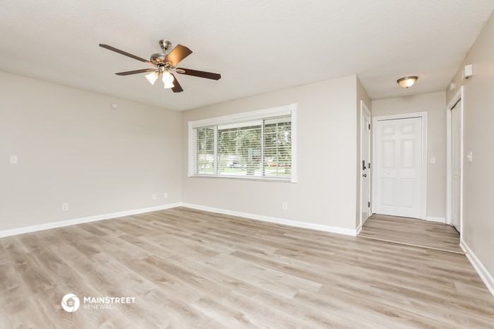 6762 Patrick Henry Ln - Photo 3 of 16