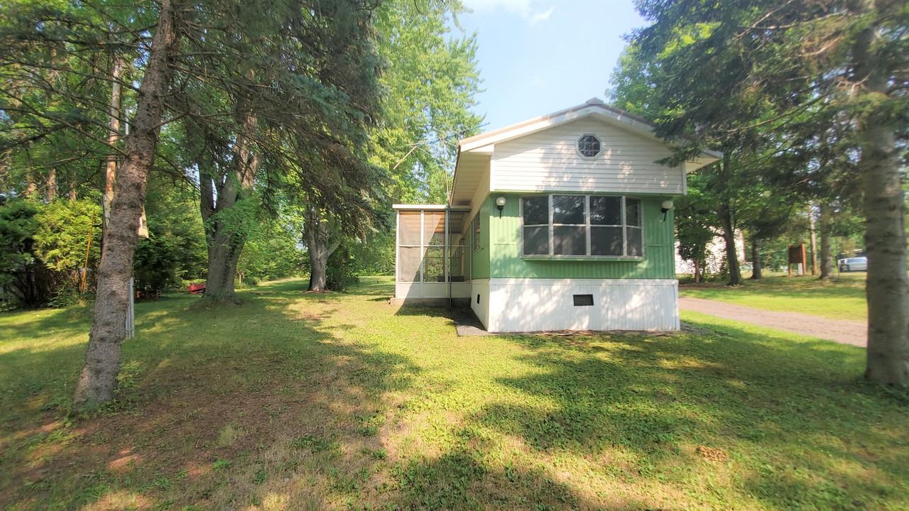 2318 Woodland Shrs - Photo 3 of 10