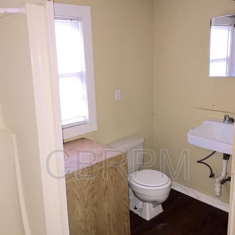 2405 27th Street #REAR - Photo 4 of 5