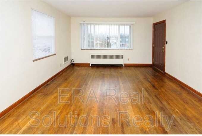 9494 Reading Rd #9494READIN - Photo 2 of 10