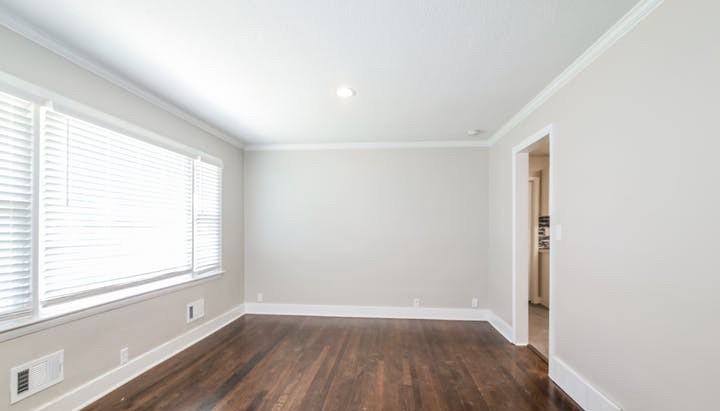 1405 Country Club Dr - Photo 2 of 12