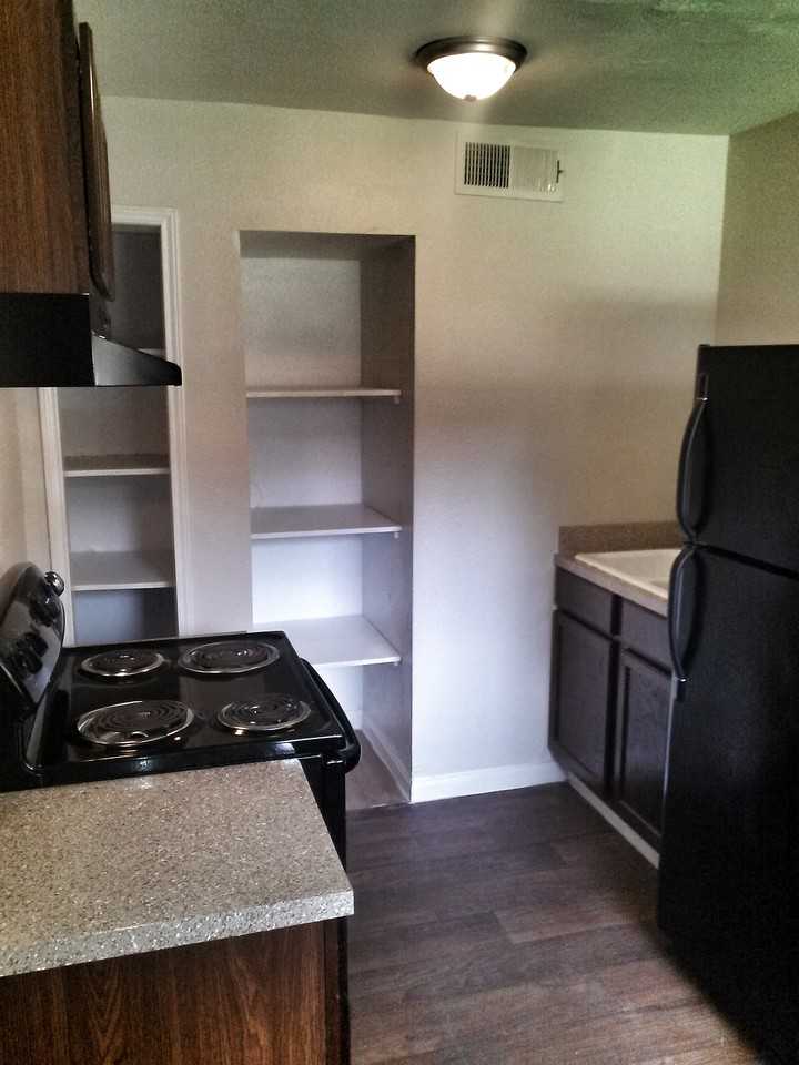 5600 Royal Palms St #22 - Photo 5 of 11