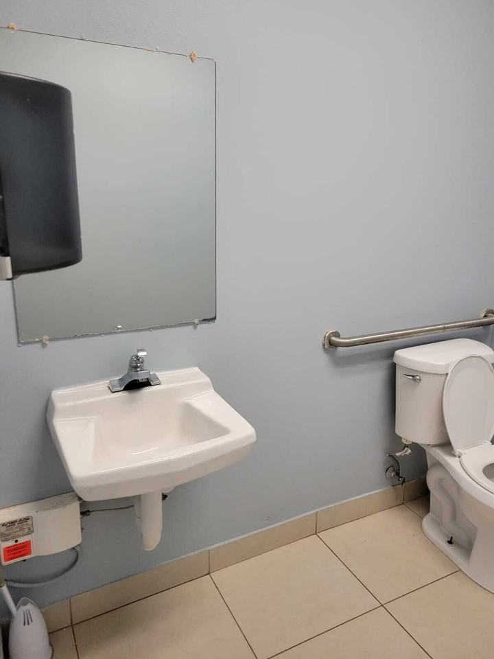 1901 S John Young Pkwy #103 - Photo 3 of 18