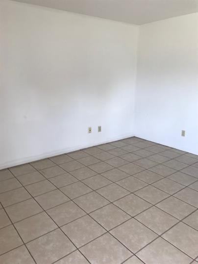 521 N Lanier Ave #521 - Photo 4 of 8