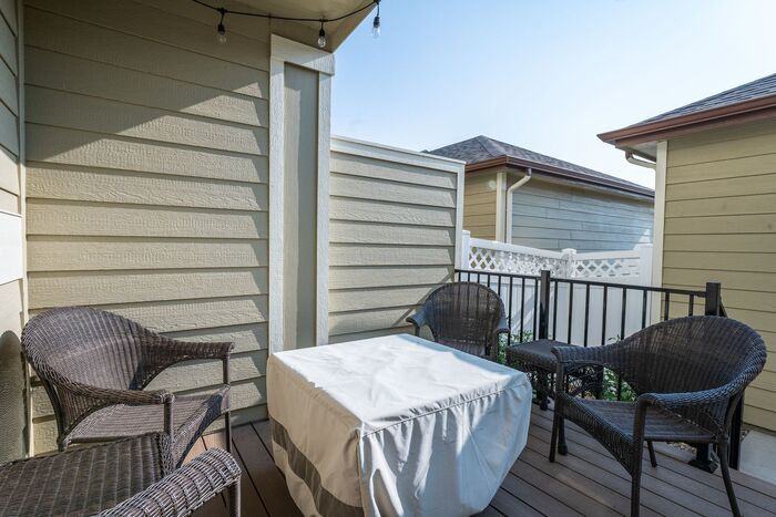 4902 Northern Lights Dr #D - Photo 3 of 33