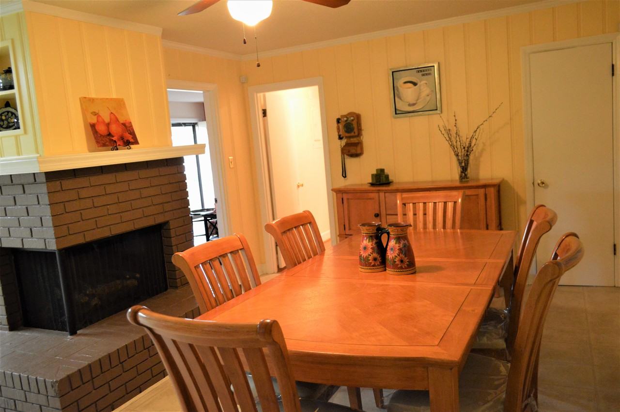 1920 Hillandale Rd - Photo 3 of 15