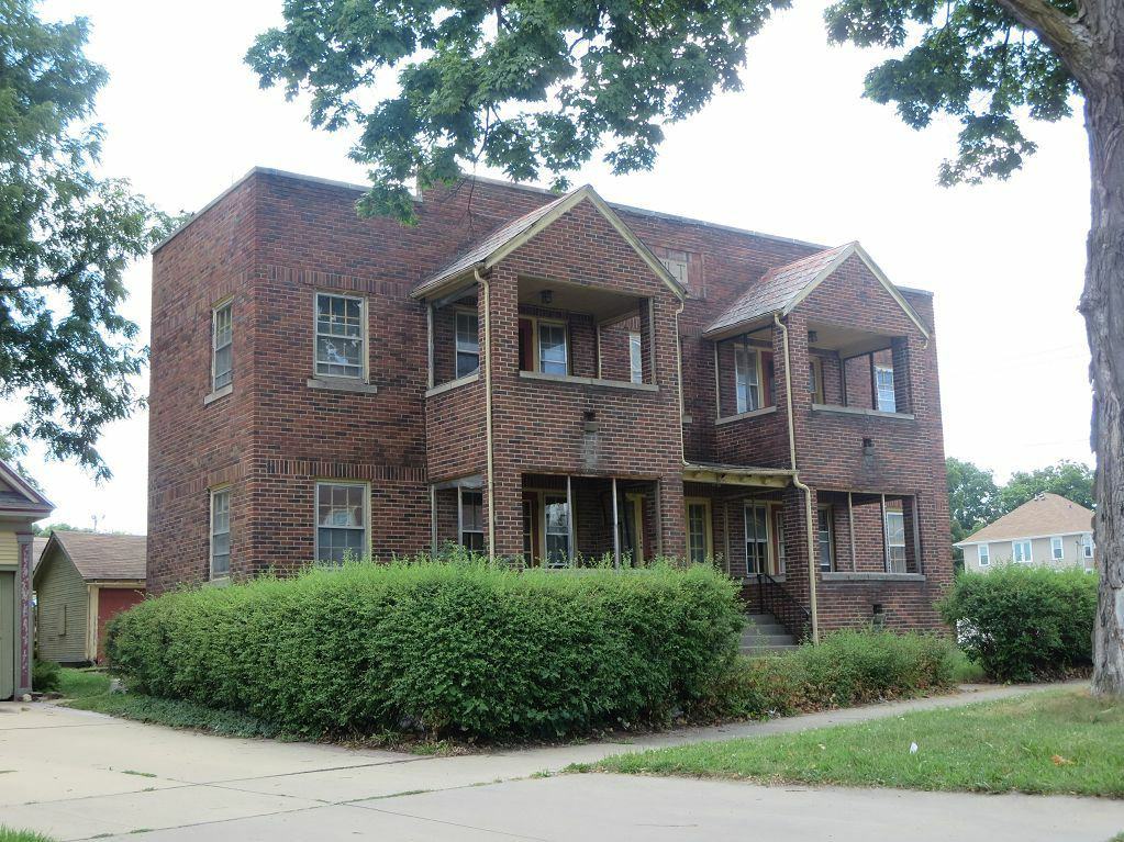 500 Wellington Street #3