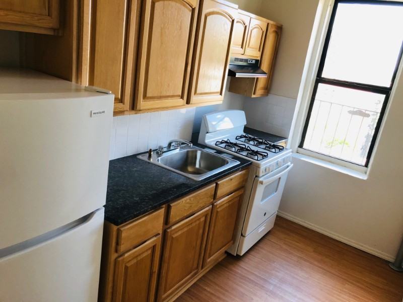225 W 233rd St #5M - Photo 3 of 12
