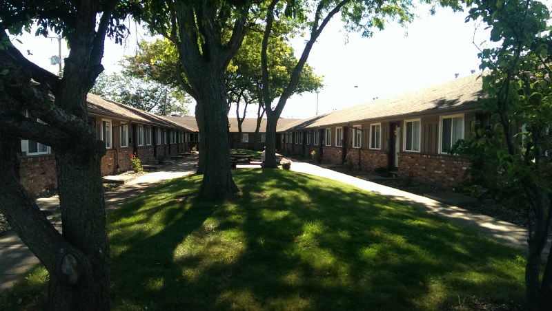 1955 Reynolds Lane - Photo 4 of 11